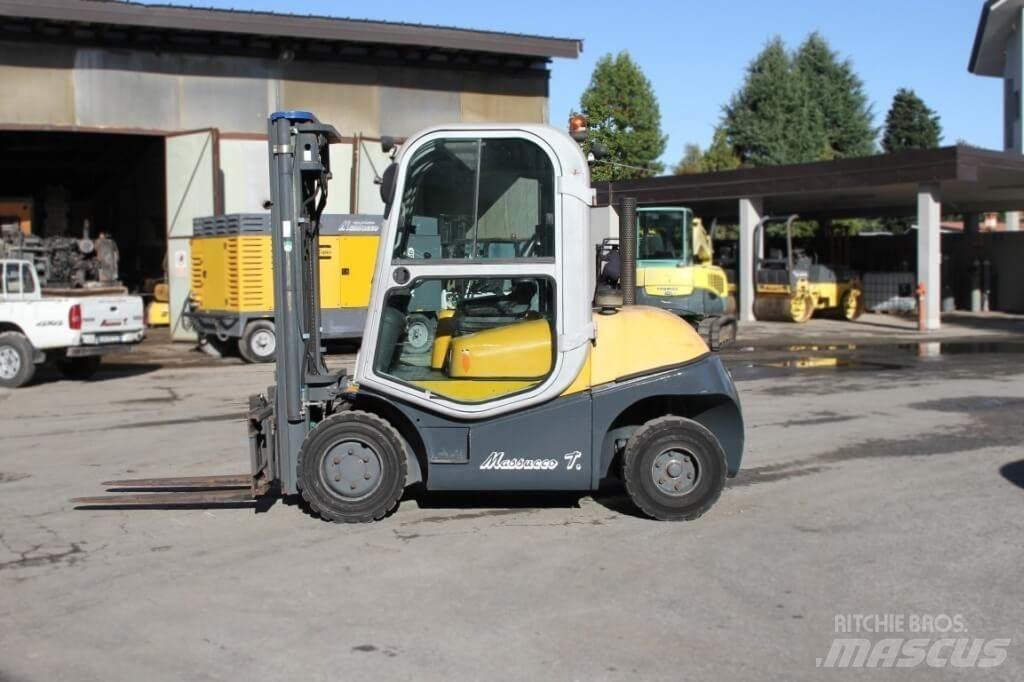 Nuova Detas SHR 40 Diesel gaffeltrucks