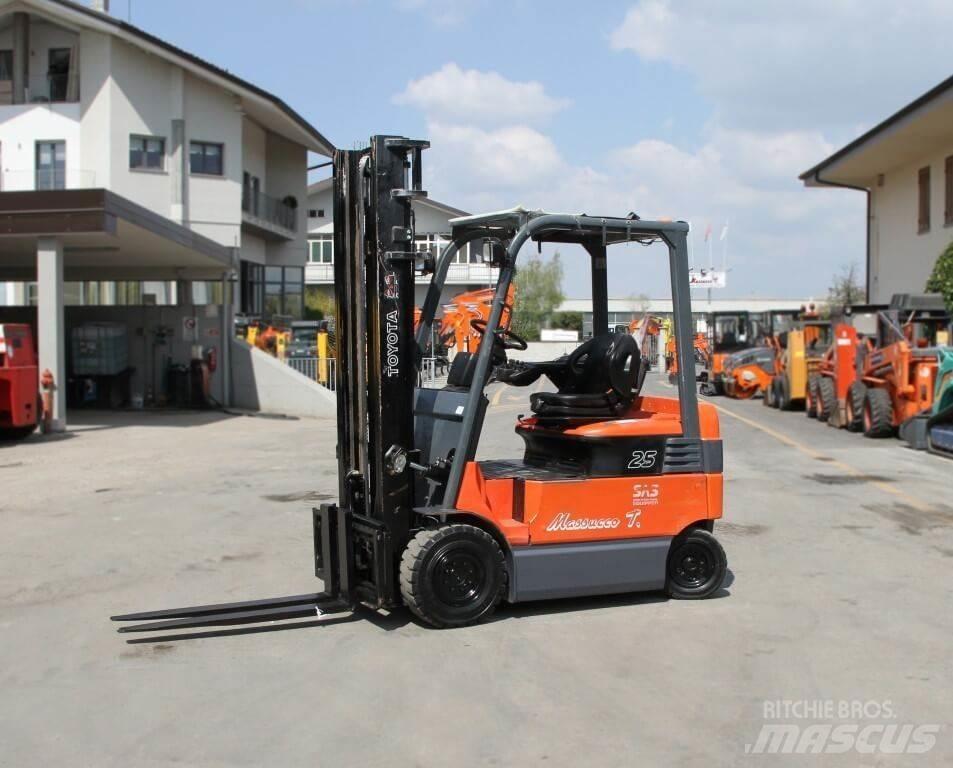 Toyota 7FBMF25 El gaffeltrucks