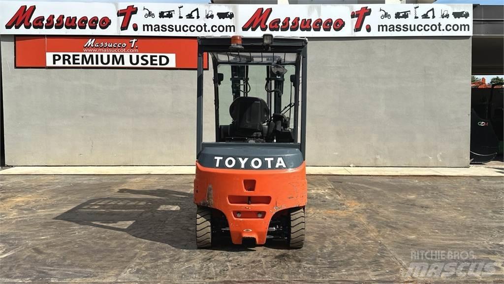 Toyota 8FBMT25 El gaffeltrucks