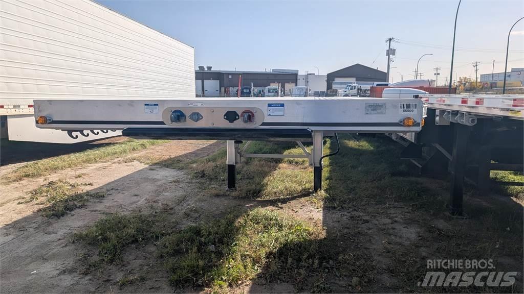 East Mfg Beast Anhænger med lad/Flatbed