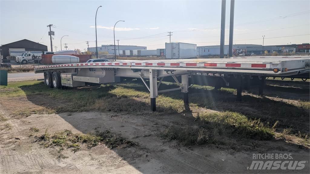 East Mfg Beast Anhænger med lad/Flatbed