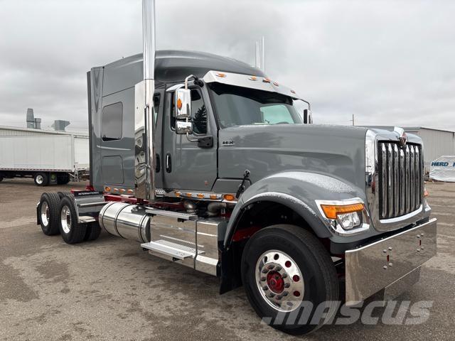 International HX Trækkere