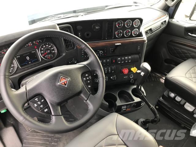 International HX Trækkere