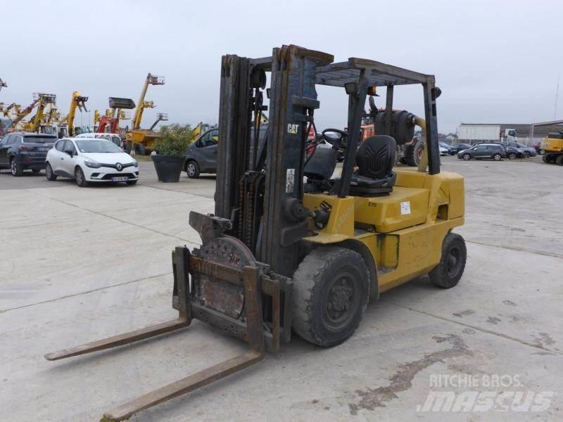 CAT DP 40 K Trucks - Andet
