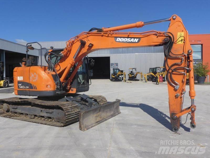 Doosan DX140LC Gravemaskiner på larvebånd
