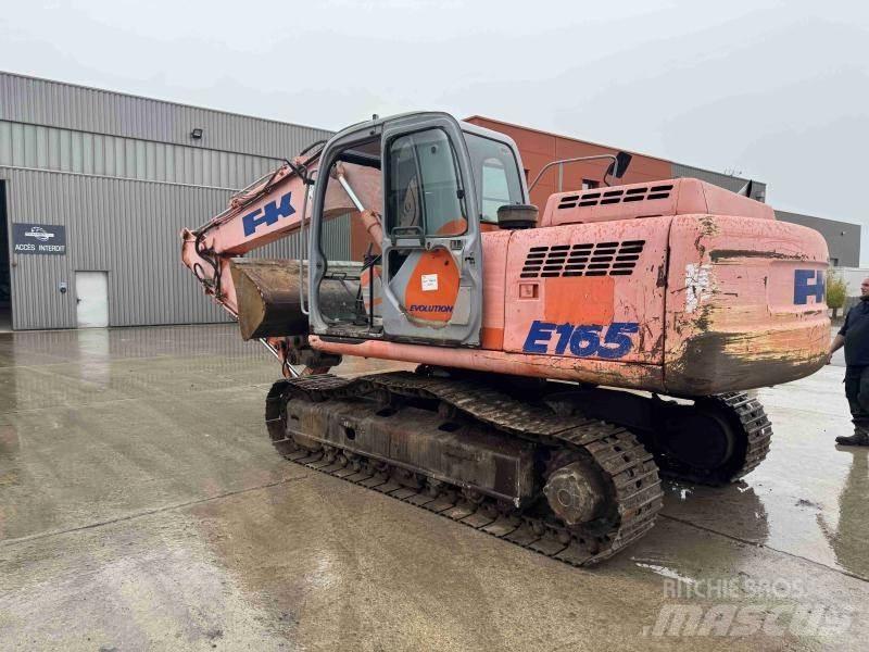 Furukawa E165 Gravemaskiner på larvebånd