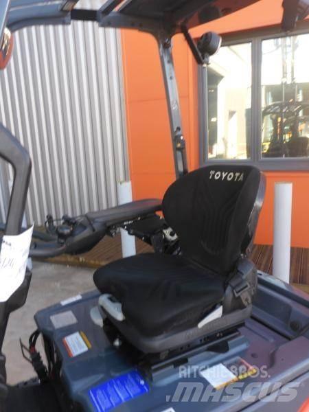 Toyota 8FBEK16T Gaffeltrucks - andre
