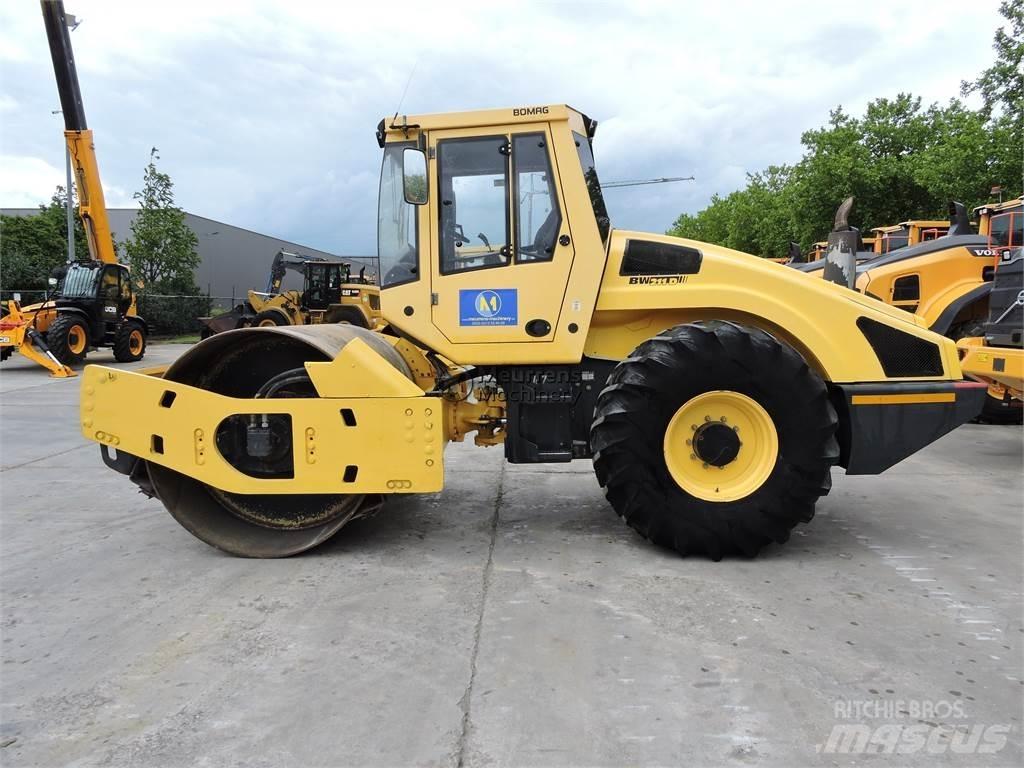 Bomag BW211D-4 GERMAN Andre tromler