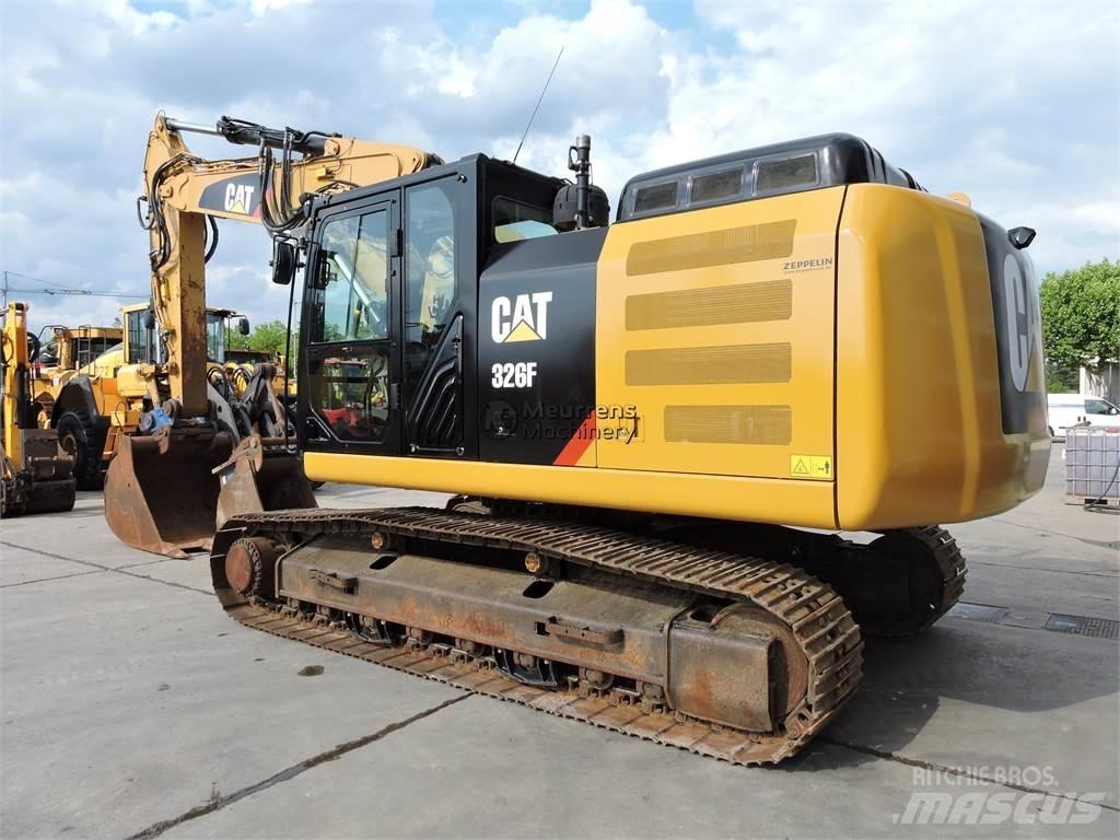 CAT 326F Gravemaskiner på larvebånd