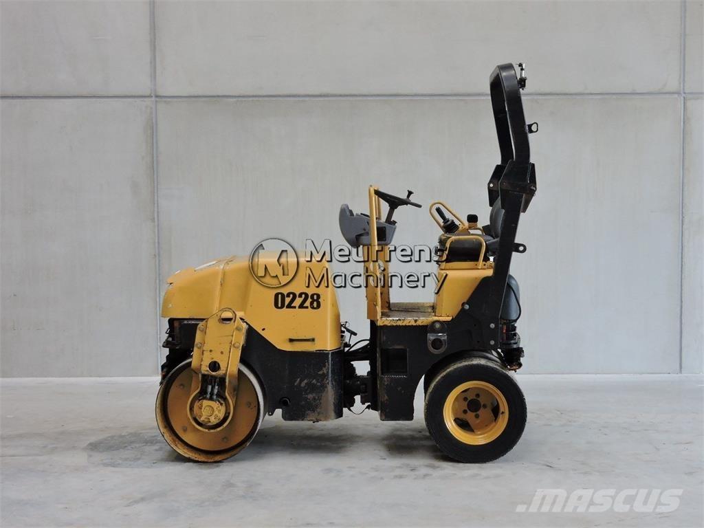 CAT CB225E Andre tromler