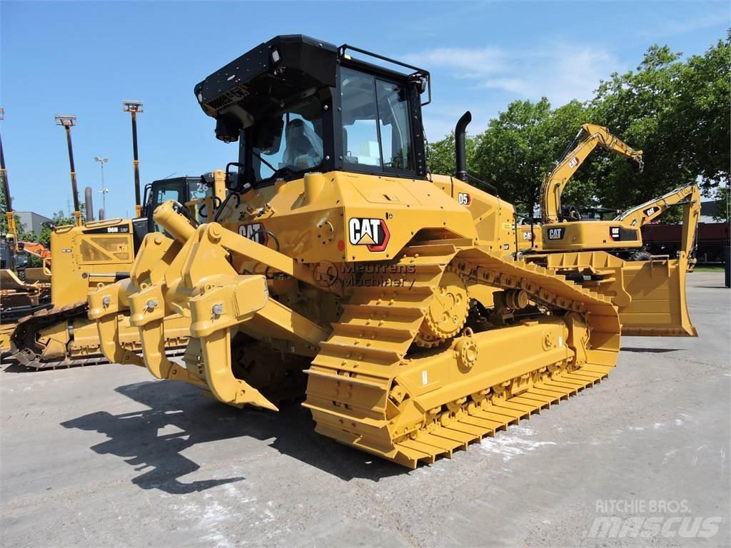 CAT D5 Bulldozere