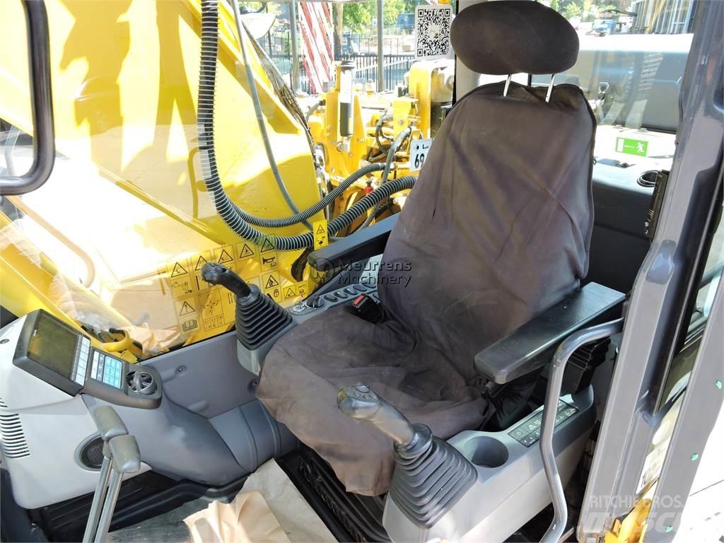 Komatsu PC210LC-10 Gravemaskiner på larvebånd