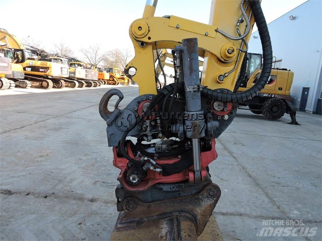 Komatsu PW148 Gravemaskiner på hjul
