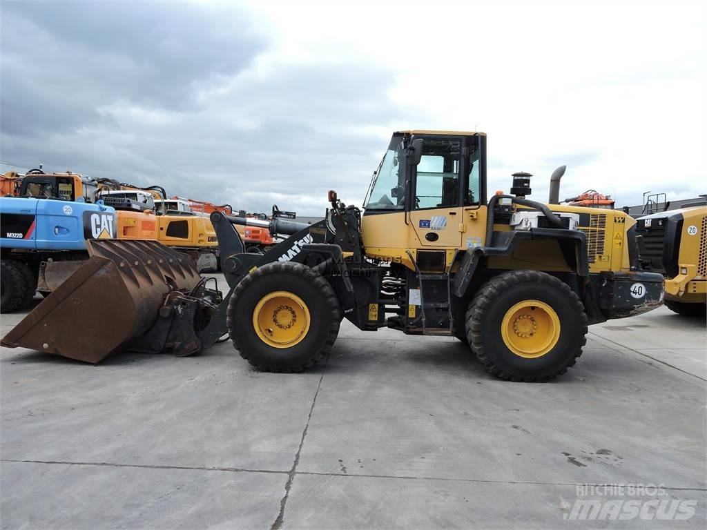 Komatsu WA320 Læssemaskiner på hjul