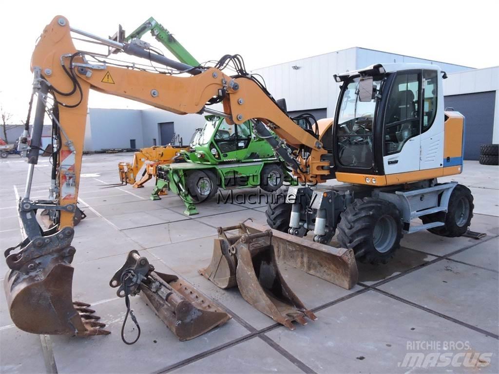 Liebherr A910 Gravemaskiner på hjul