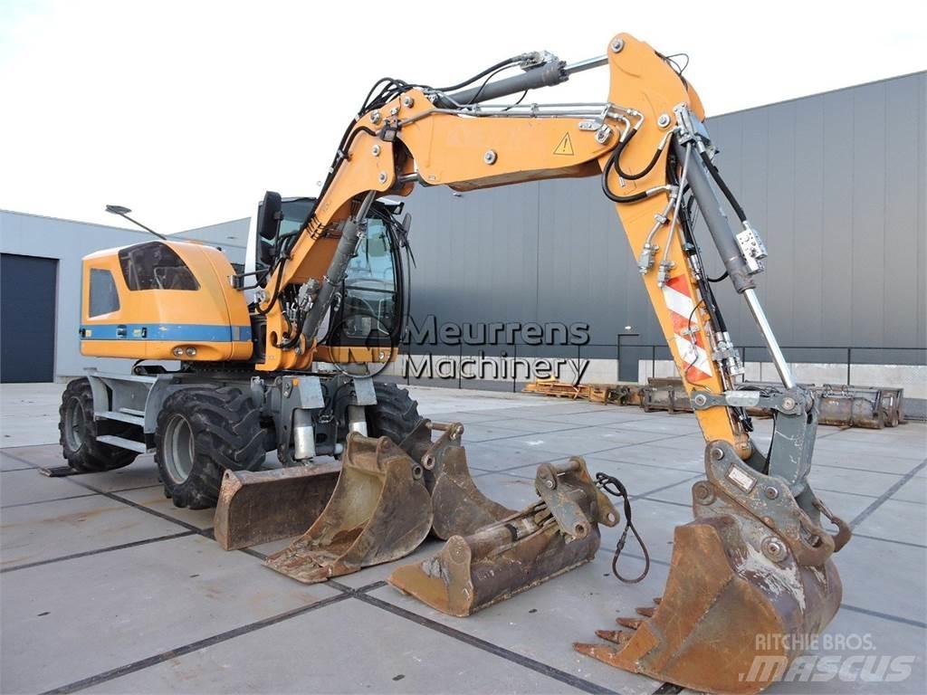 Liebherr A910 Gravemaskiner på hjul