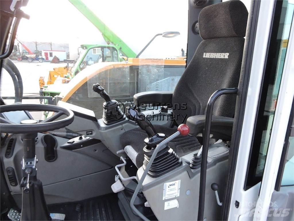 Liebherr A910 Gravemaskiner på hjul