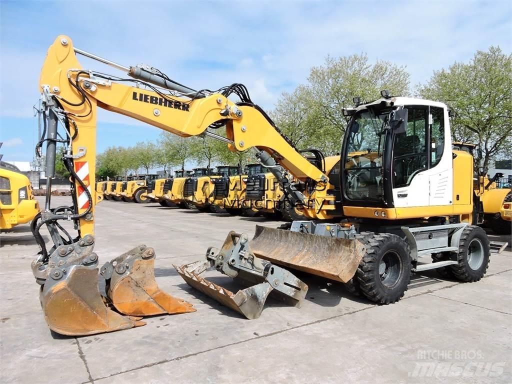 Liebherr A910 Gravemaskiner på hjul