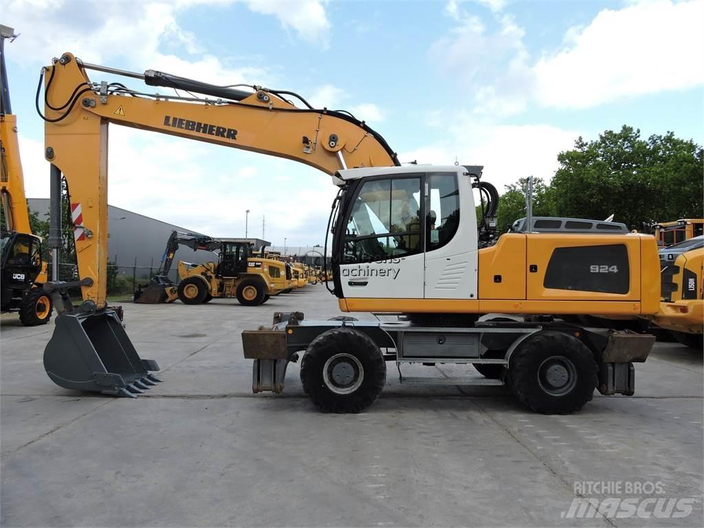 Liebherr A924 Gravemaskiner på hjul