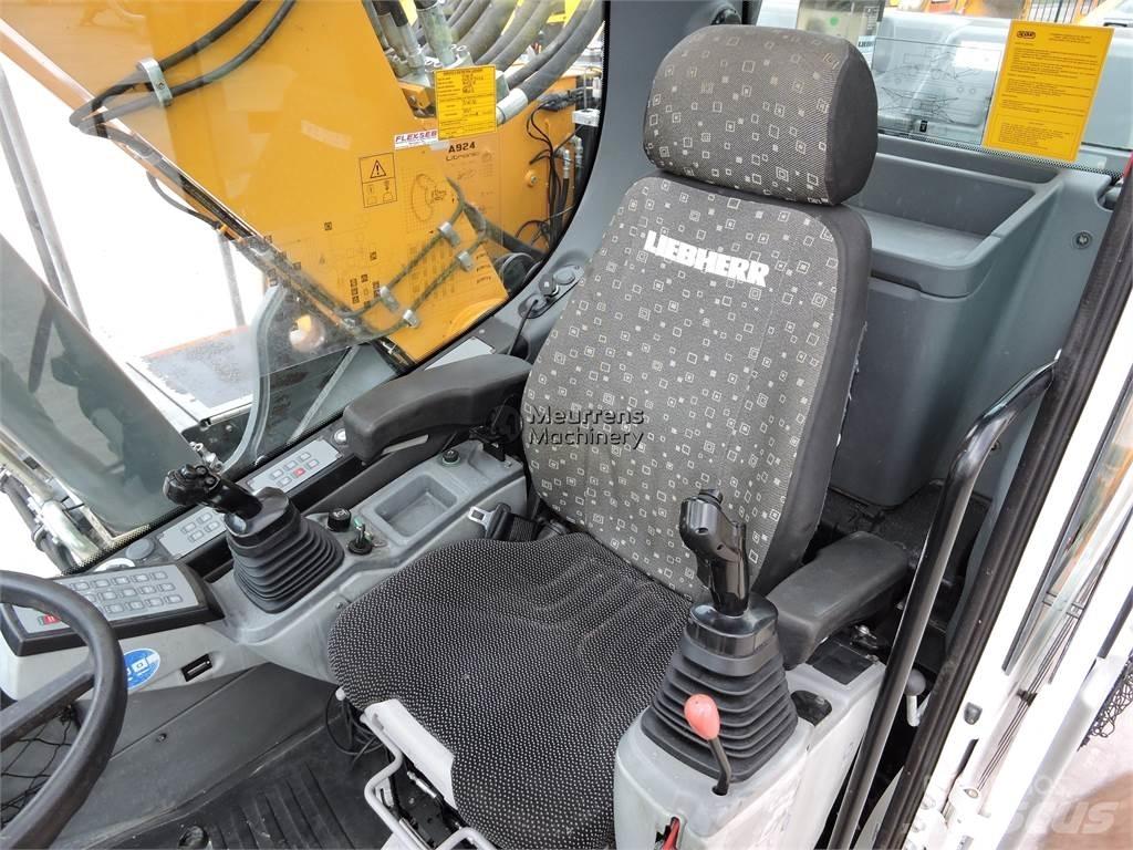 Liebherr A924 Gravemaskiner på hjul