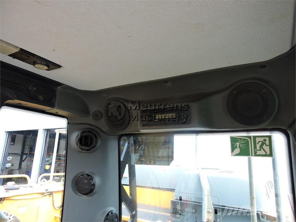 Liebherr R950 Gravemaskiner på larvebånd