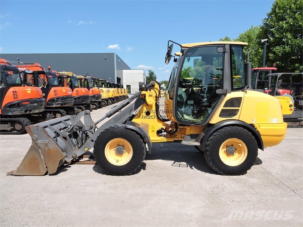 Volvo L25F + FORK Læssemaskiner på hjul