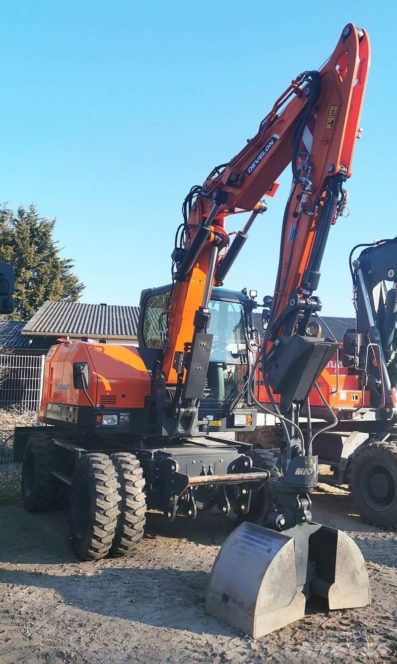 Develon DX 100 W-7 Gravemaskiner på hjul