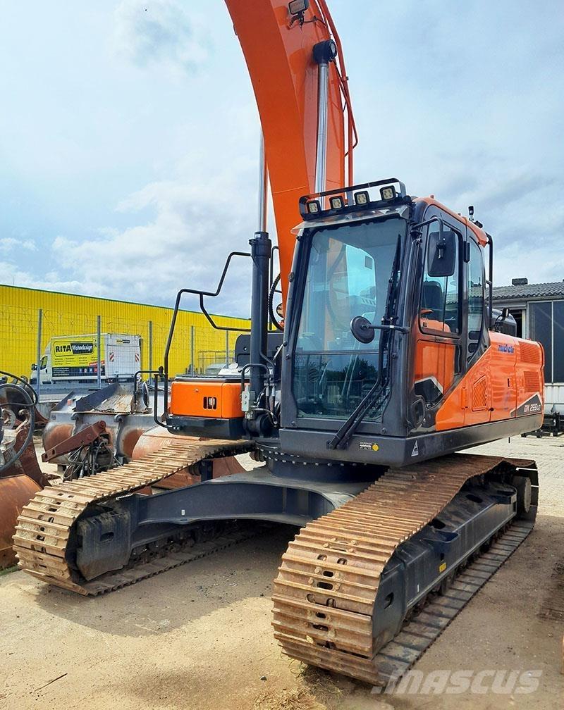 Develon DX 225 LC-7 Gravemaskiner på larvebånd