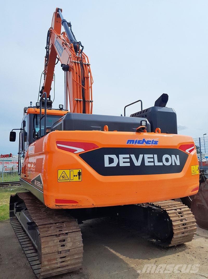 Develon DX 225 LC-7 Gravemaskiner på larvebånd