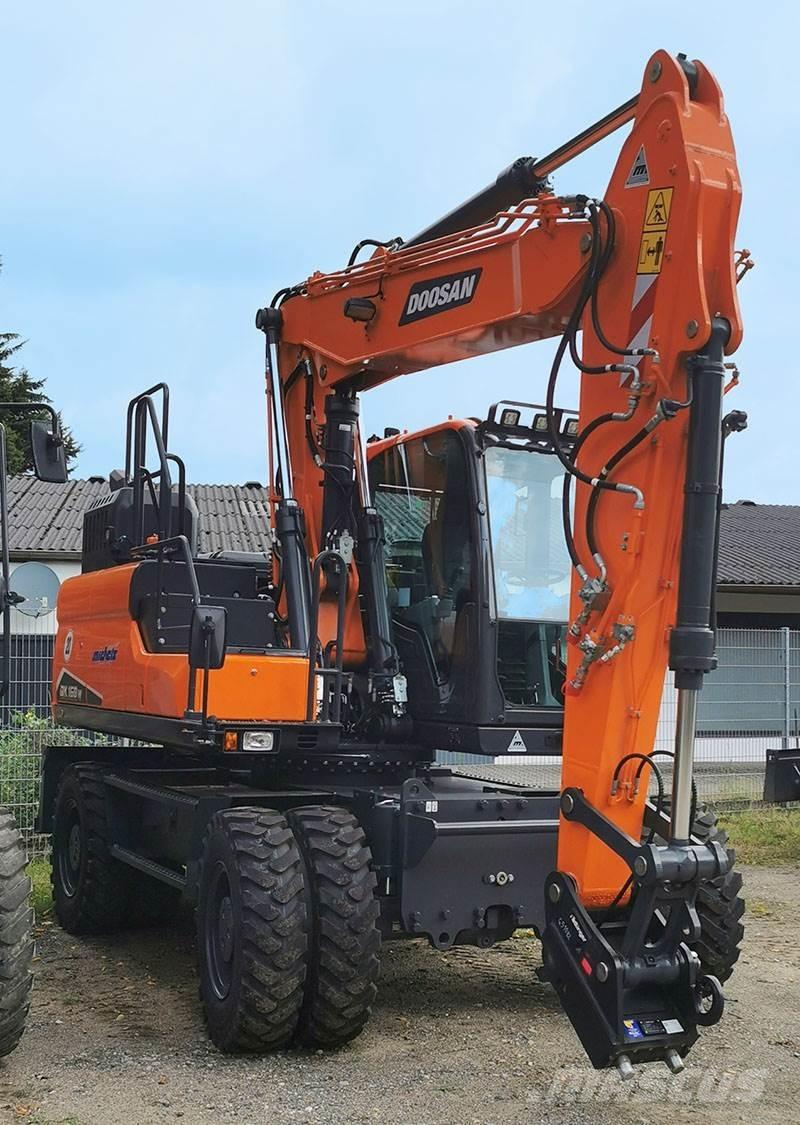 Doosan DX 160 W-7 Gravemaskiner på hjul