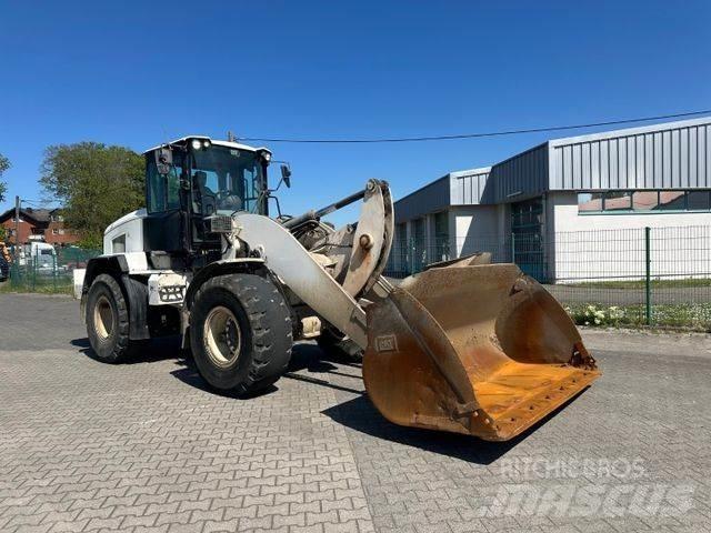 CAT 938 M / High Lift Læssemaskiner på hjul