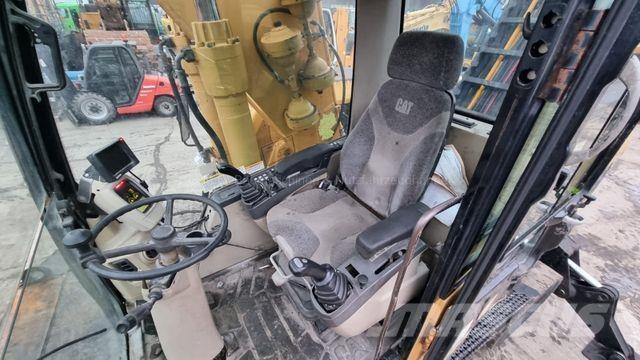 CAT M 318 C Gravemaskiner på hjul