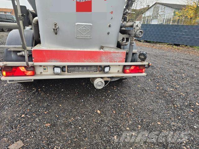 Feldbinder 46m³ Semi-trailer med Tank
