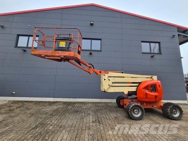 JLG 450 AJ - Bomlifte med knækarm