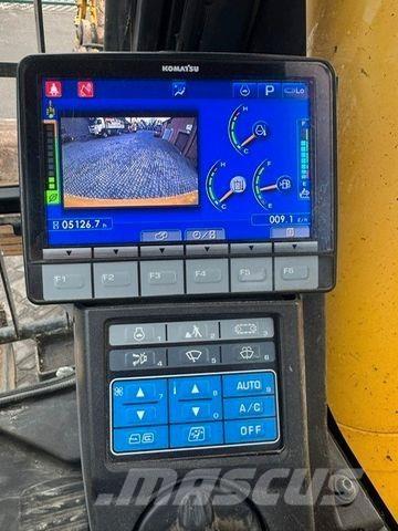 Komatsu PC210LC11 Gravemaskiner på larvebånd