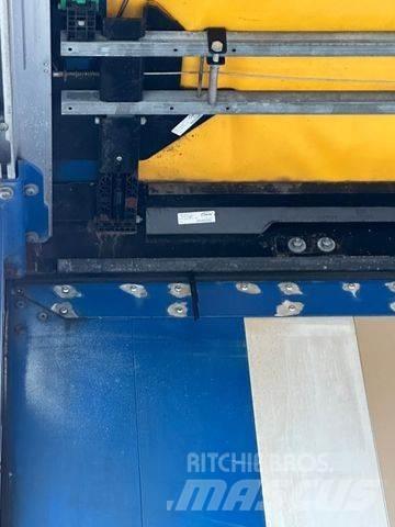 Krone TAUTLINER Semi-trailer med lad/flatbed