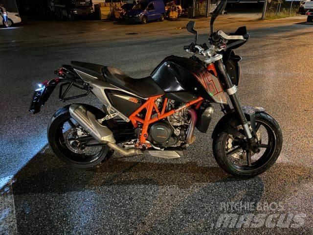 KTM 690 DUKE Andre lastbiler