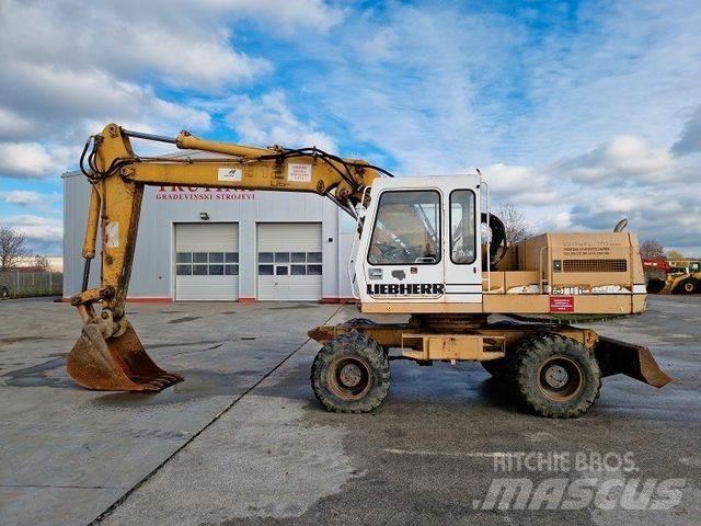 Liebherr A912 Gravemaskiner på hjul