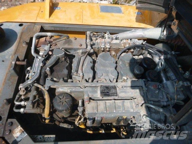 Liebherr R924 LC Gravemaskiner på larvebånd
