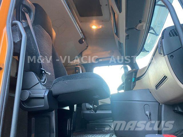 Mercedes-Benz 2542 Chassis