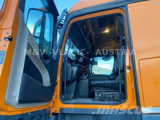 Mercedes-Benz 2542 Chassis