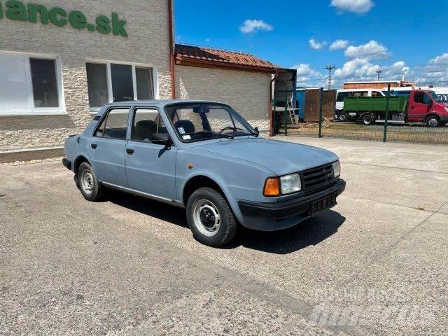 Skoda 125L vin 334 Biler