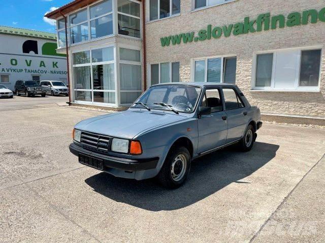 Skoda 125L vin 334 Biler