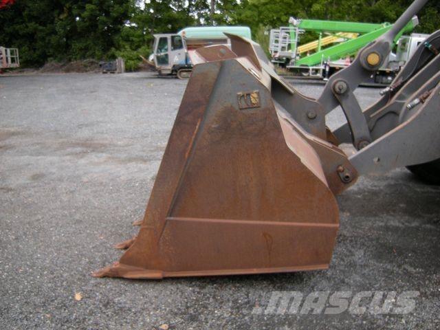 Volvo L 120 E Læssemaskiner på hjul
