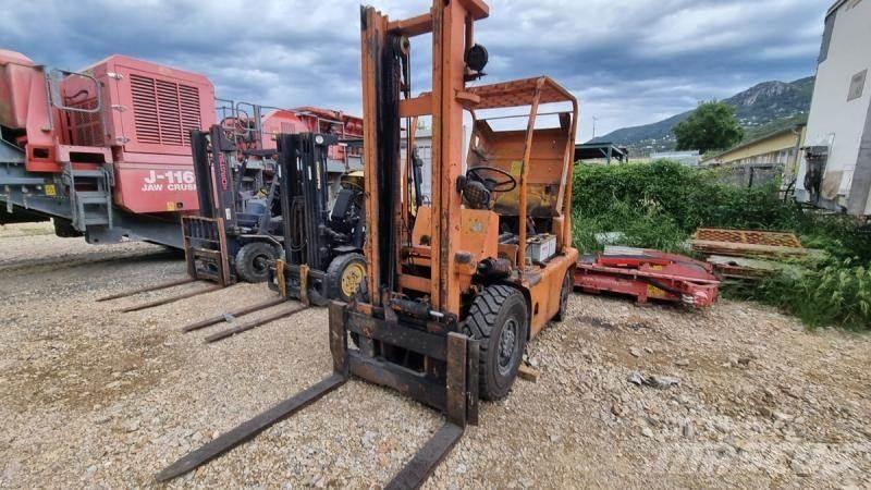 Komatsu FD25T Gaffeltrucks - andre