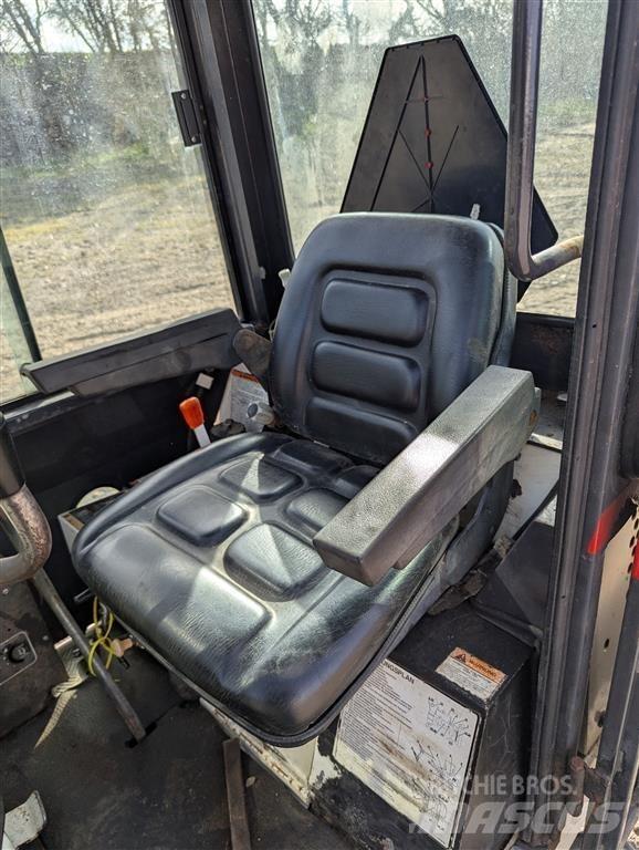 Bobcat X220 Minigravemaskiner