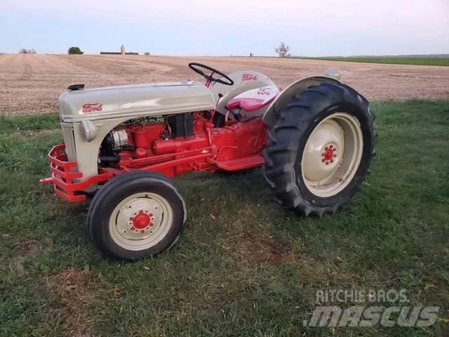 Ford 8 N Tractor Entreprenør - Andet