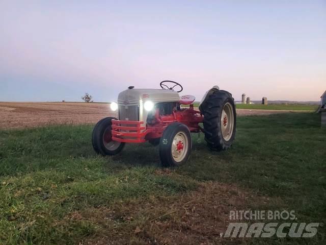 Ford 8 N Tractor Entreprenør - Andet
