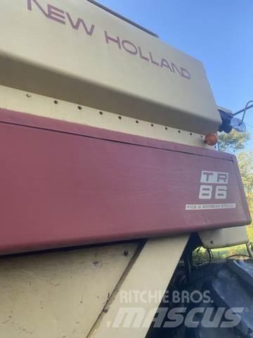 New Holland TR86 Entreprenør - Andet