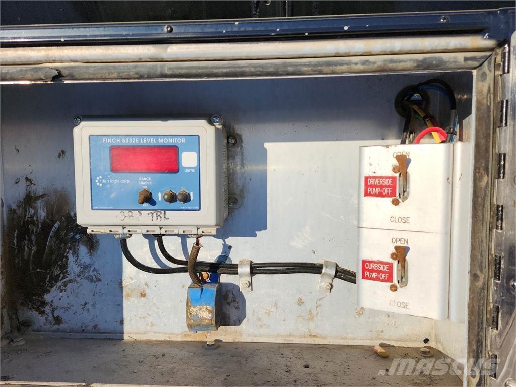 Advance  Tankanhængere